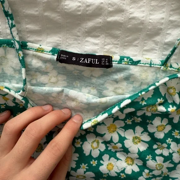 Zaful floral tank top - Picture 2 of 3